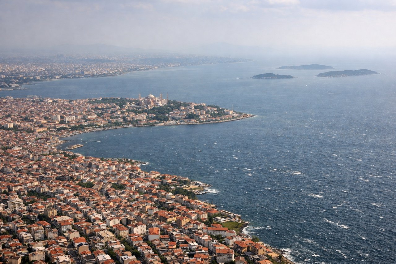 Aerial window seat view during landing at Istanbul (right side) — Sea of Marmara, Bosphorus entrance, Istanbul's historic peninsula skyline, Princes' Islands